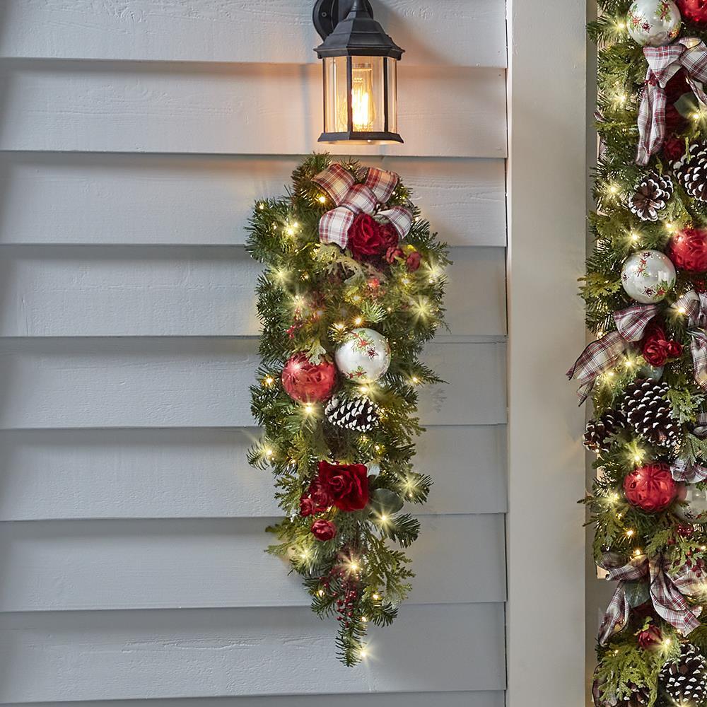 The Cordless Prelit Chateau de Villette Holiday Teardrop Sconce  |   Wreaths & Garlands HOLIDAY Wreaths & Garlands