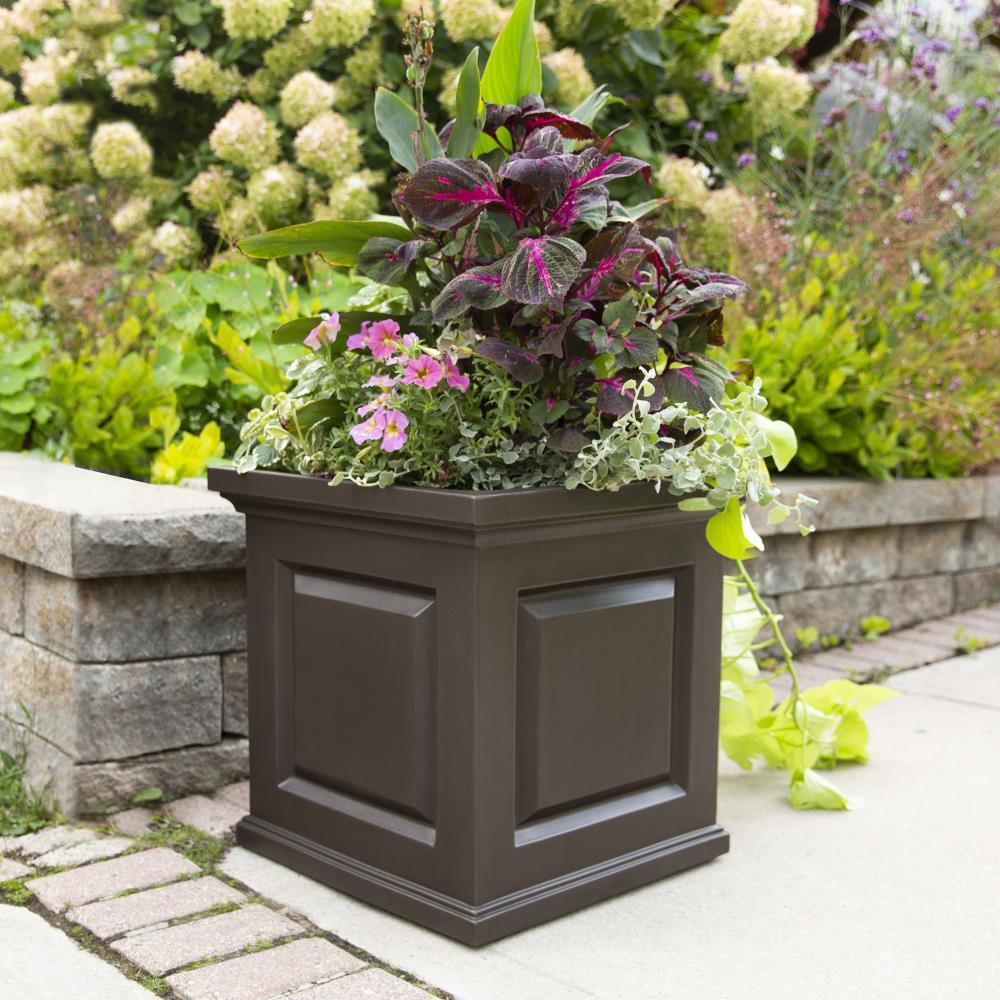 The Nantucket Planter (20″ x 20″)  |   Lawn & Garden Lawn & Garden Lawn & Garden