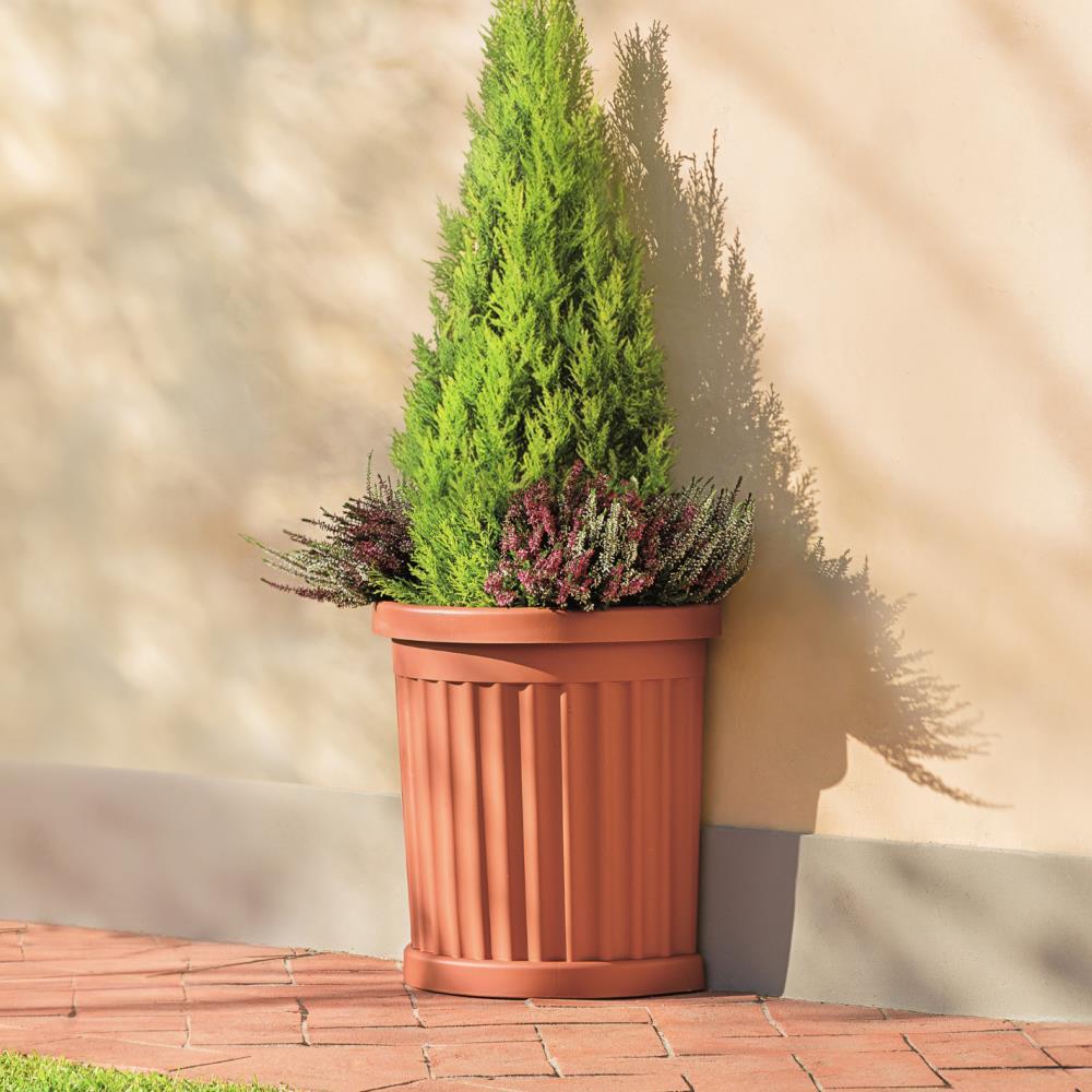 The Wall Hugging Italian Planter  |   Lawn & Garden Lawn & Garden Lawn & Garden